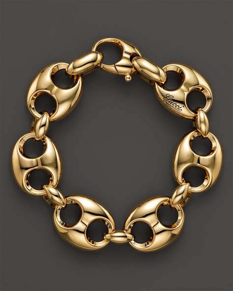 gucci 18k gold bracelet.